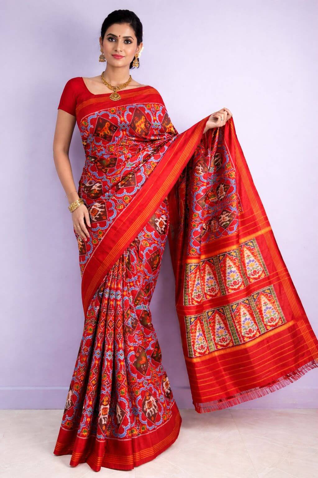 Pure Silk Pochampally Ikkat Handloom Saree | Traditional Indian Weave